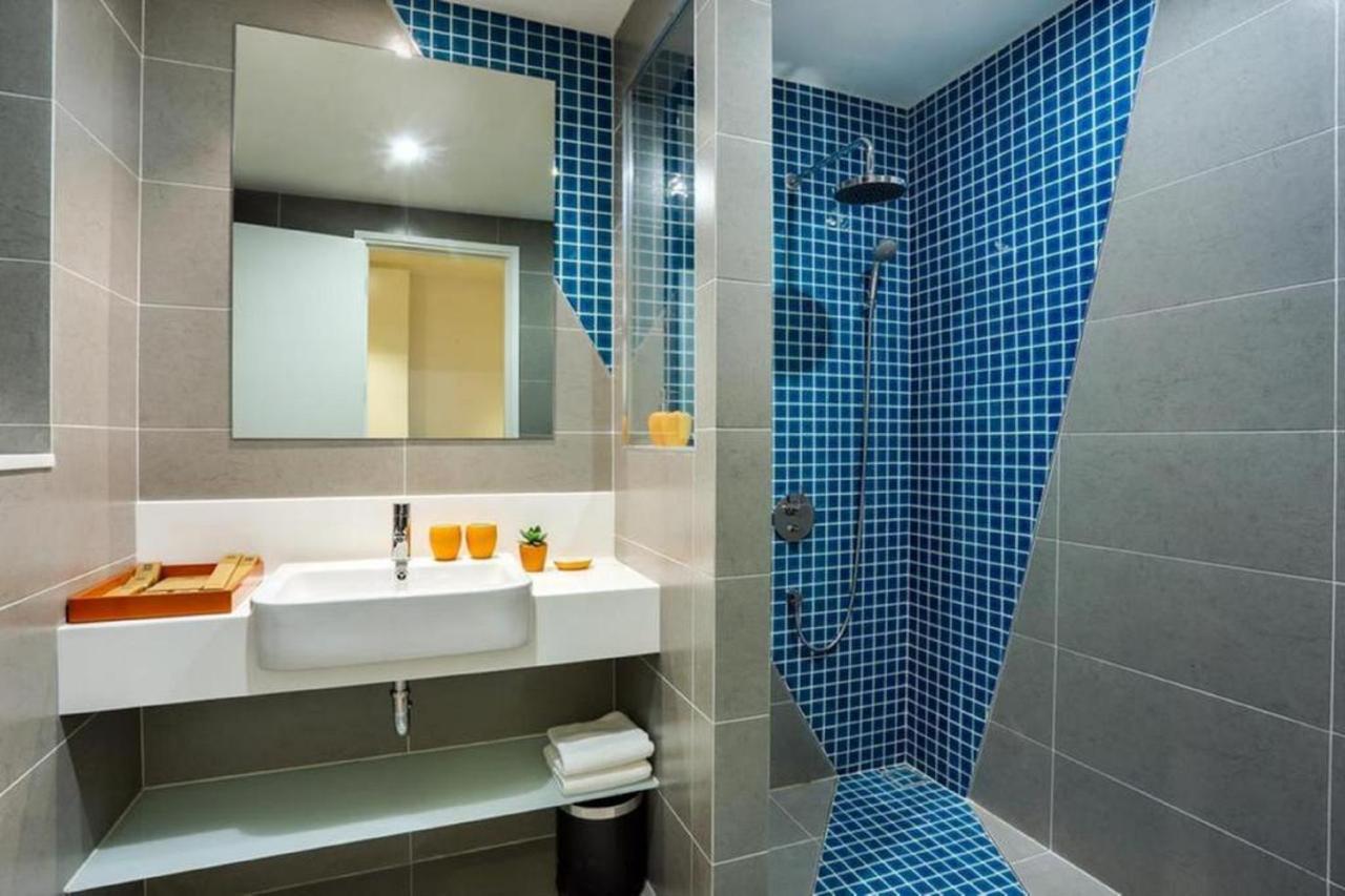 Parama Apartments Balcony Beachfront Nha Trang Esterno foto