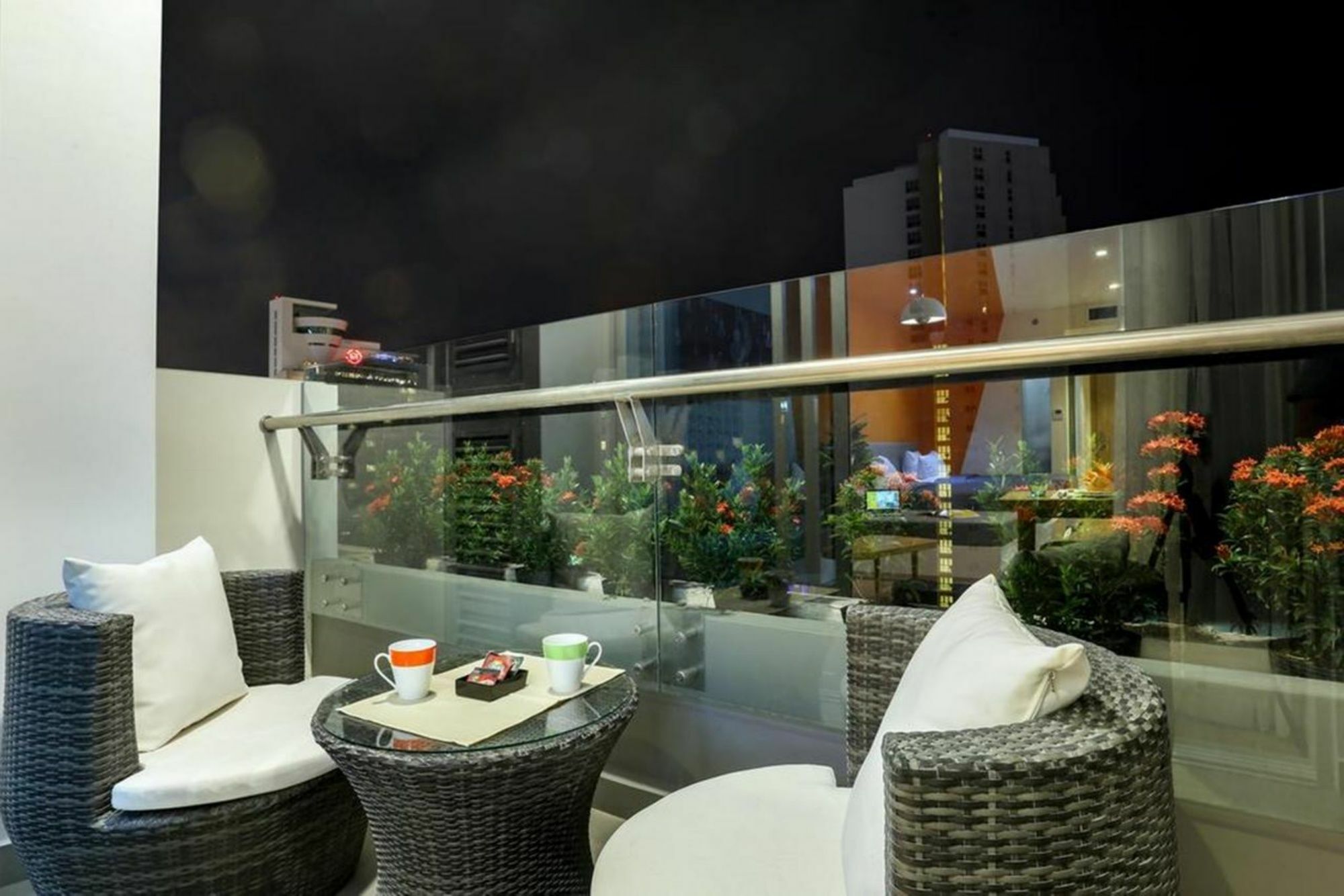Parama Apartments Balcony Beachfront Nha Trang Esterno foto