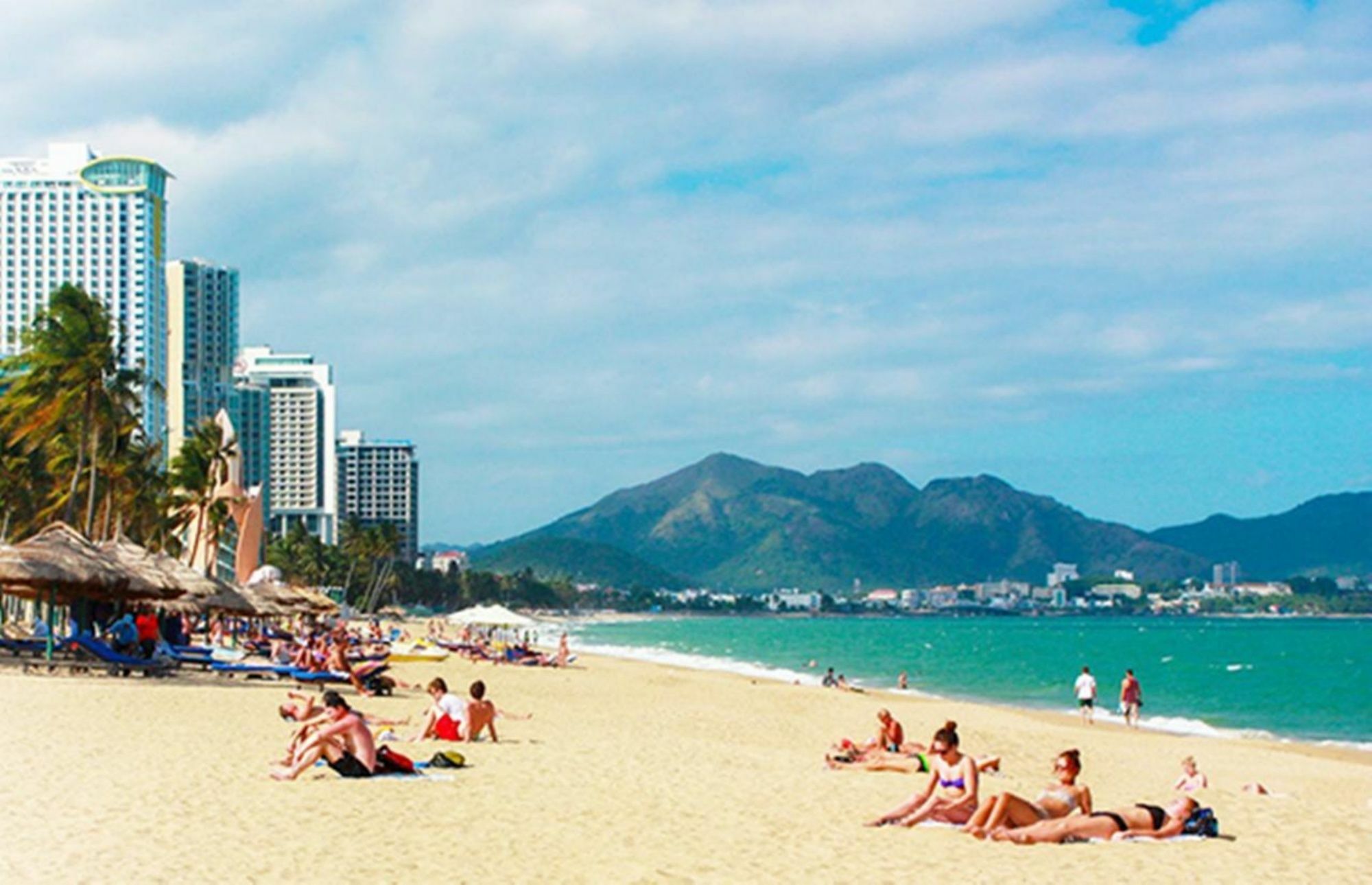 Parama Apartments Balcony Beachfront Nha Trang Esterno foto